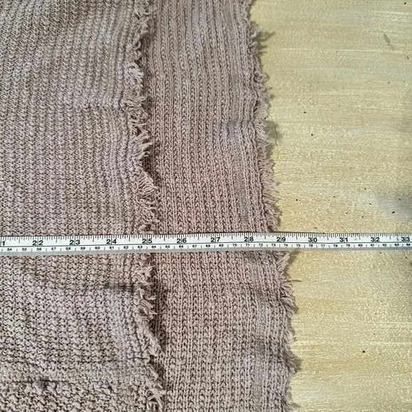 ANTHROPOLOGIE Kaisely Waffle Knit Sweater in Oatmeal
Size: Medium - Picture 7 of 8